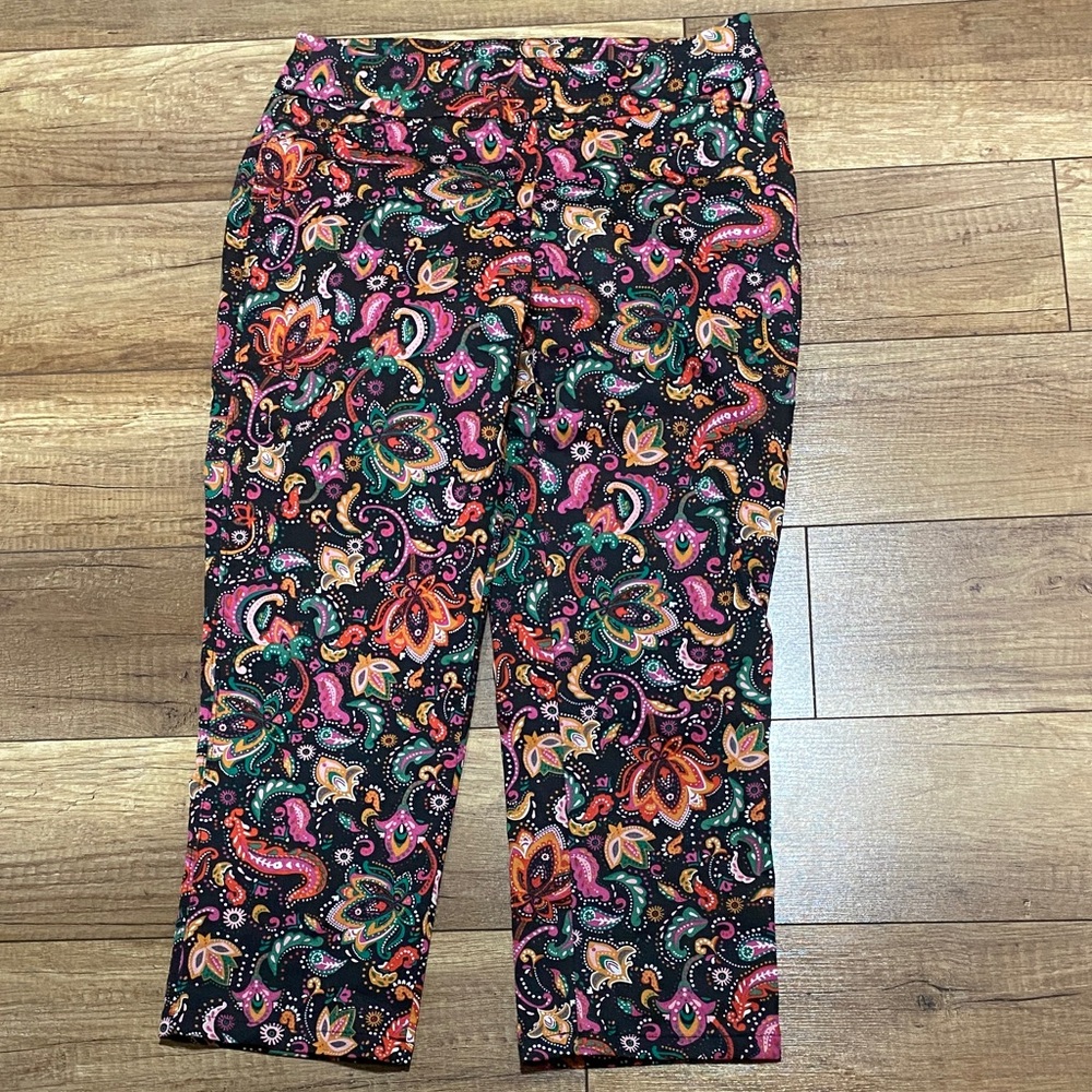 Croft & Barrow Multicolor Paisley Effortless Stretch Pants. Size 10 Regular